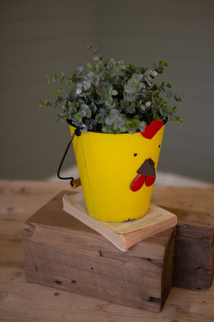 Metal chick planter - The Nifty Decor