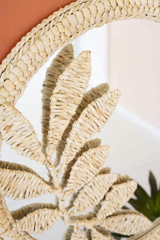 Mirror with cornhusk frame - The Nifty Decor