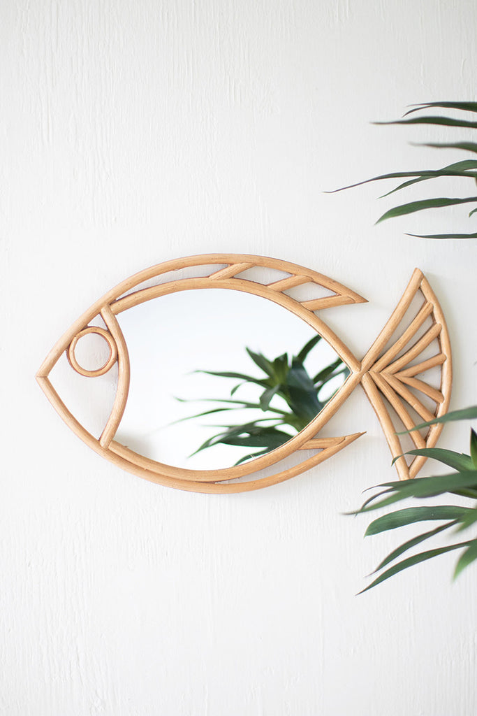 Rattan fish mirror - The Nifty Decor
