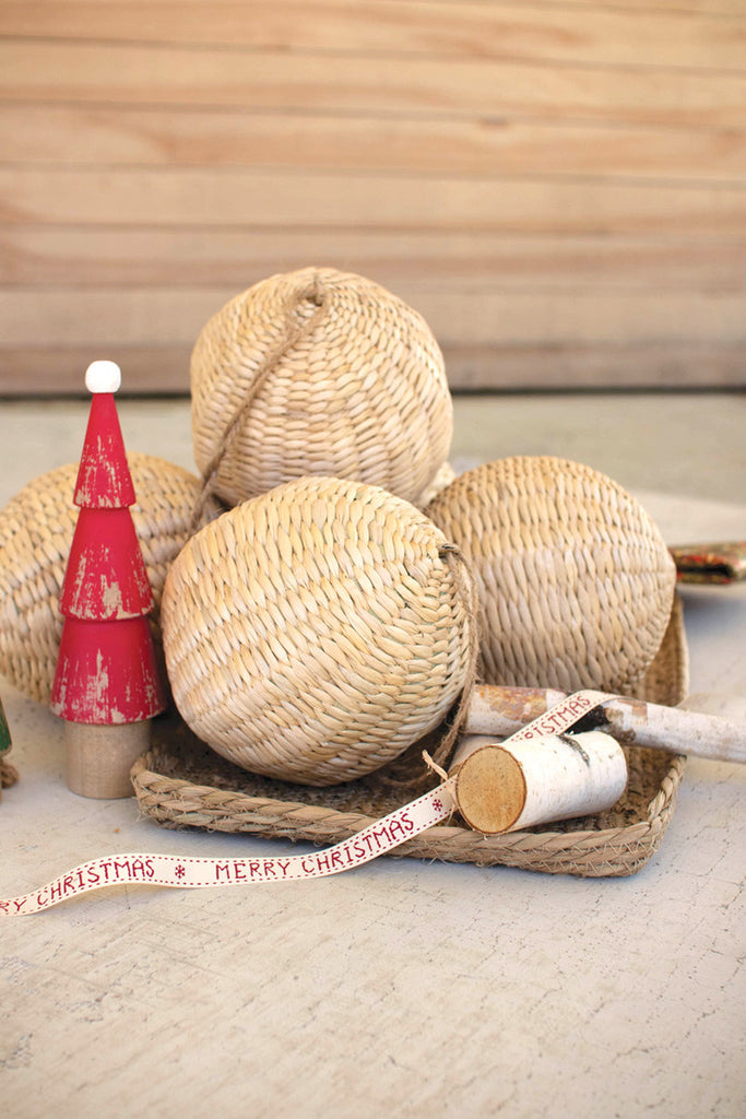 Woven round seagrass christmas ornament, set of 6 - Bombay Mercantile