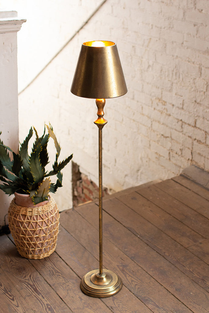 Antique gold table lamp with metal shade - The Nifty Decor