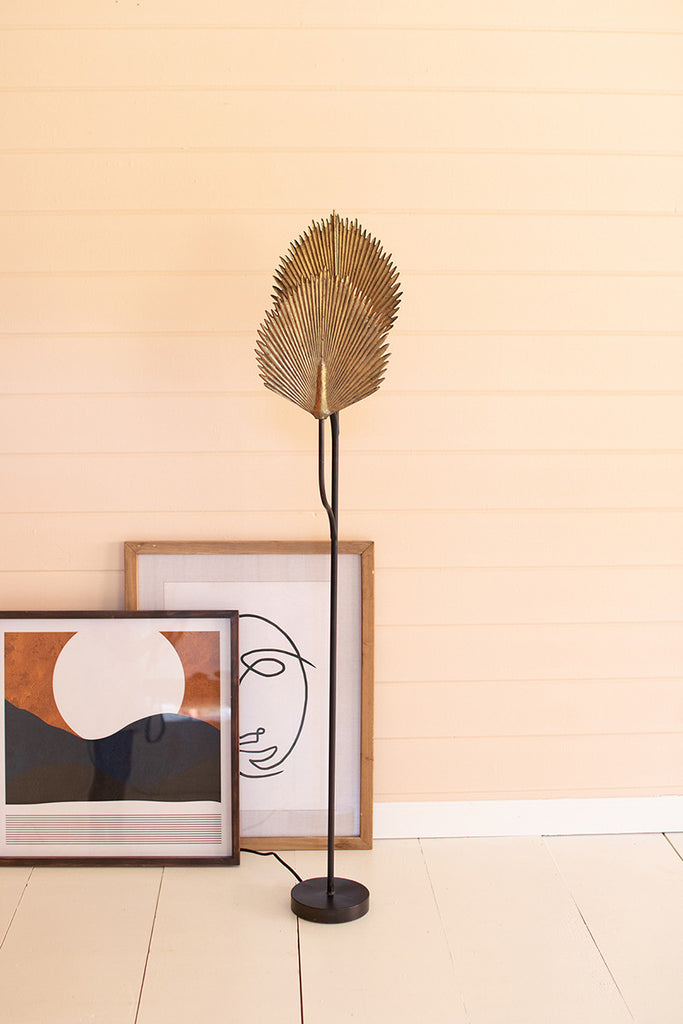 Floor lamp with antique gold leaves detail - The Nifty Decor