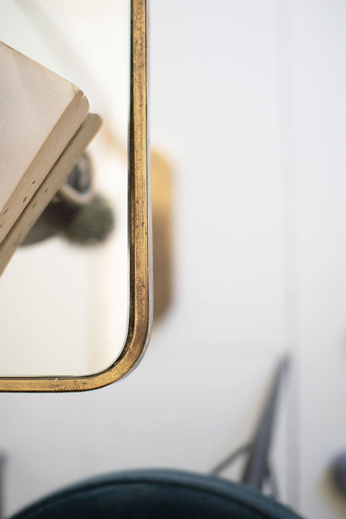 Accent cocktail table with mirror top - The Nifty Decor