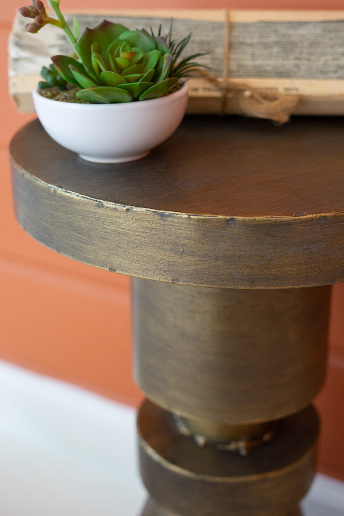 Round antique brass pedestal - Bombay Mercantile