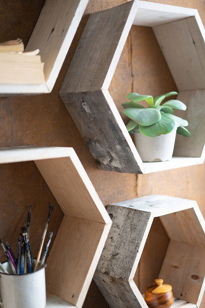 Hexagon wall shelves, set of 4 - The Nifty Decor