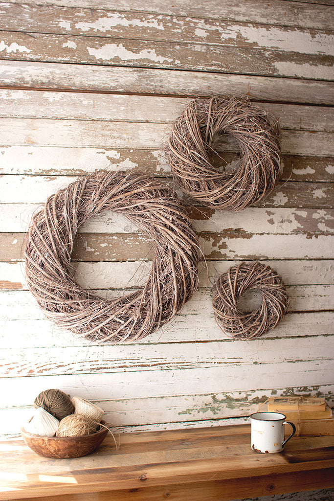Grey vine christmas wreaths, set of 3 - The Nifty Decor