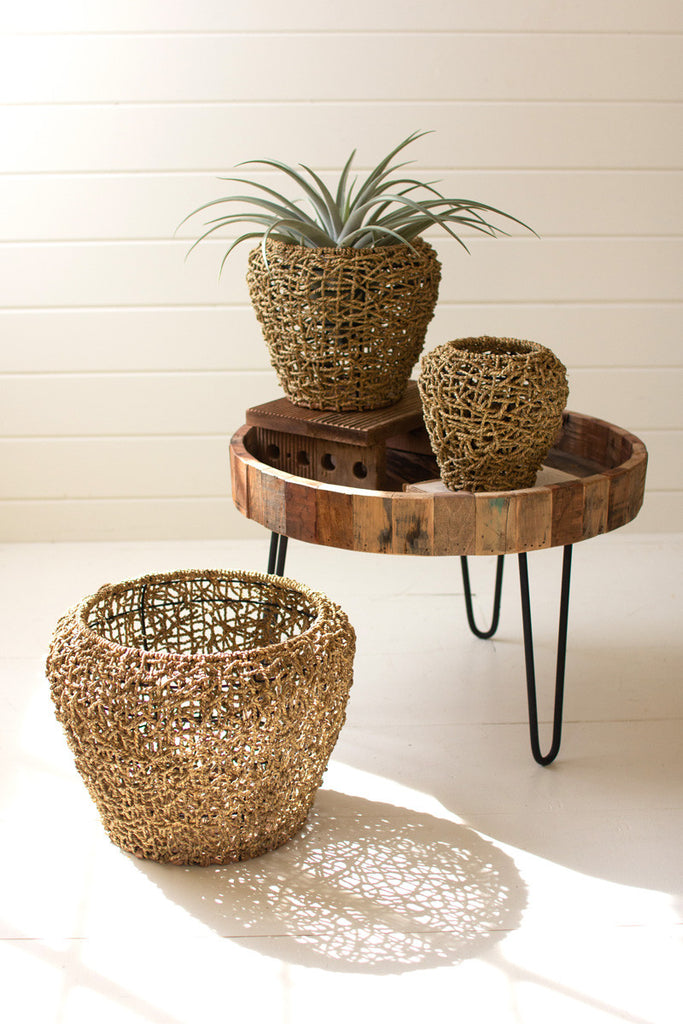 Set of 3 round woven seagrass planters - Bombay Mercantile