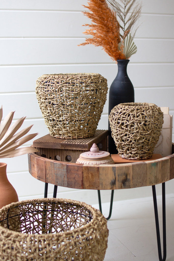 Set of 3 round woven seagrass planters - Bombay Mercantile