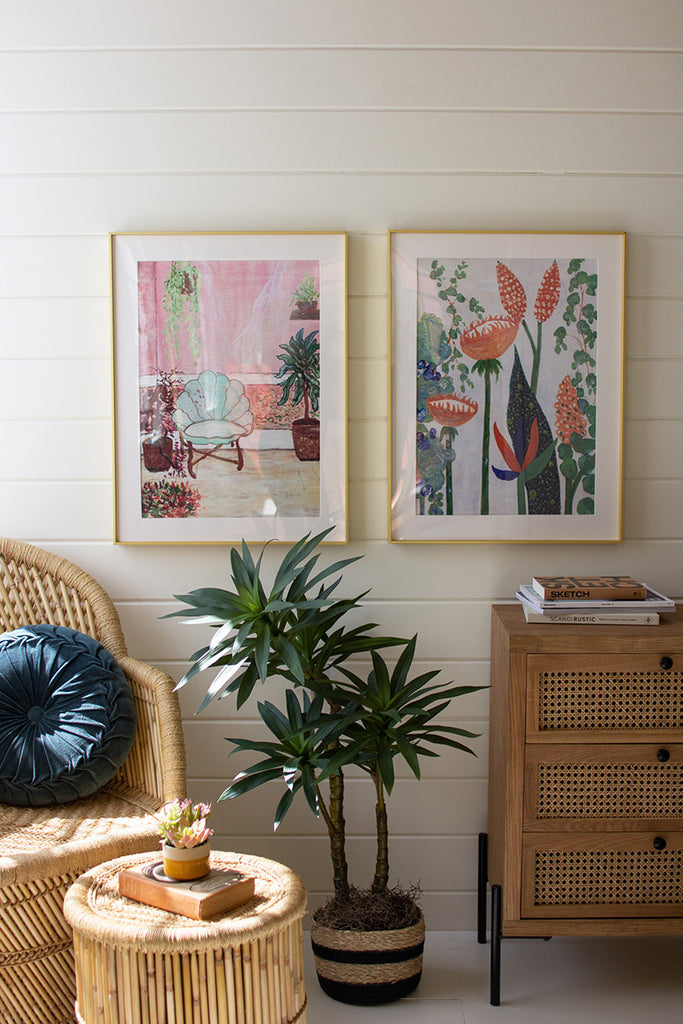 Framed flowers print under glass - The Nifty Decor