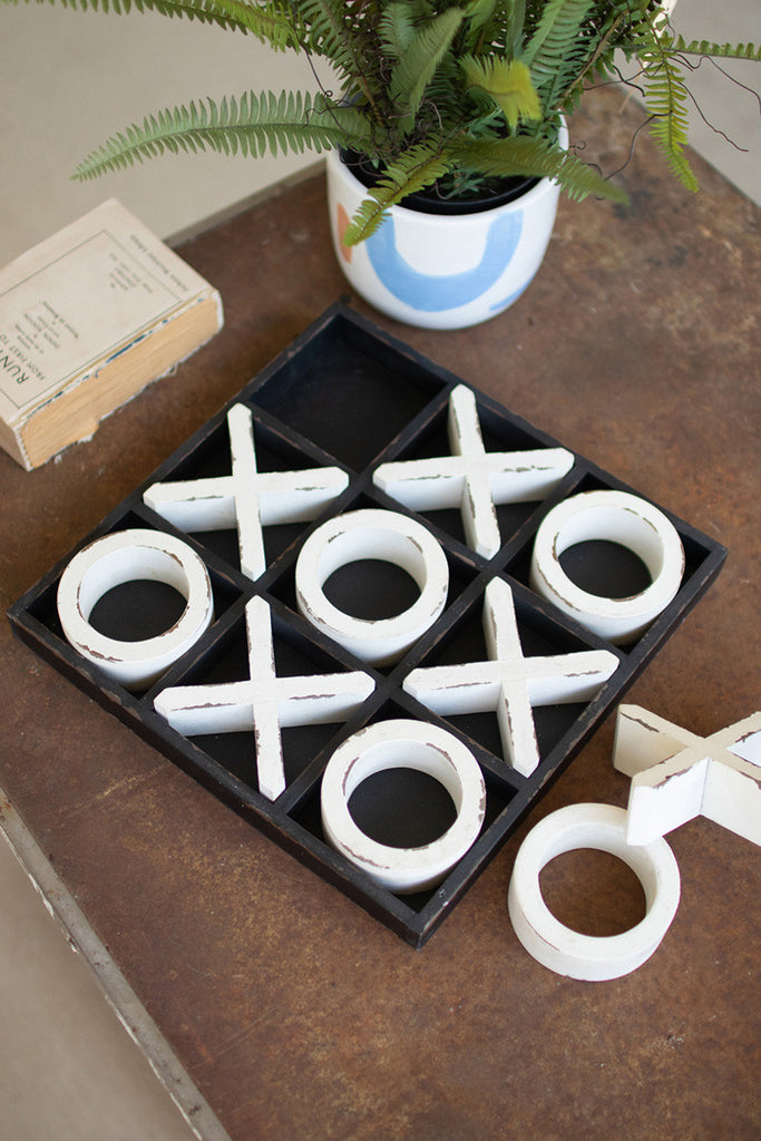 Wooden tic-tac-toe game - The Nifty Decor
