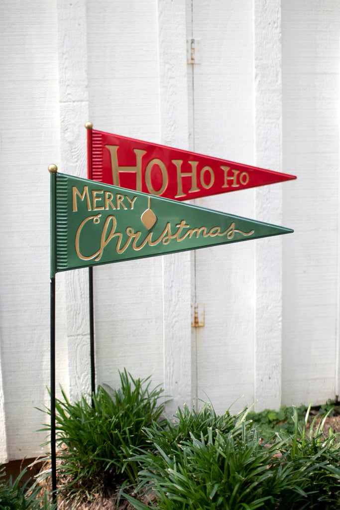 Set of 2 painted metal christmas pennants yard stakes - Bombay Mercantile