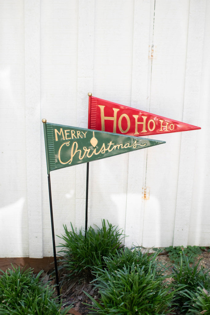 Set of 2 painted metal christmas pennants yard stakes - Bombay Mercantile