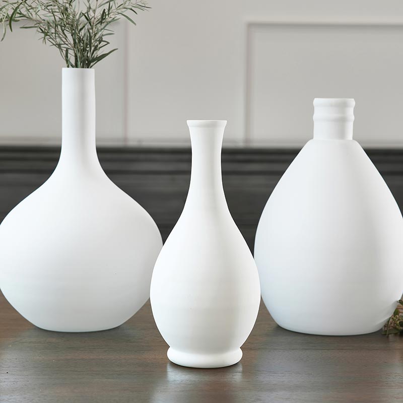Matte White Vase - Bombay Mercantile