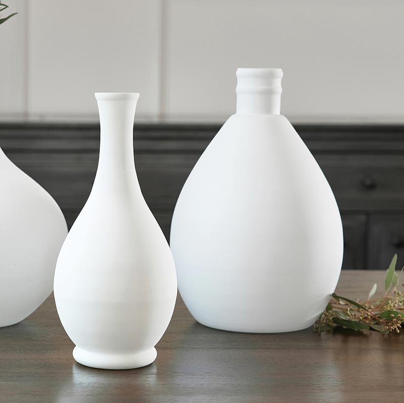 Matte White Vase - Bombay Mercantile