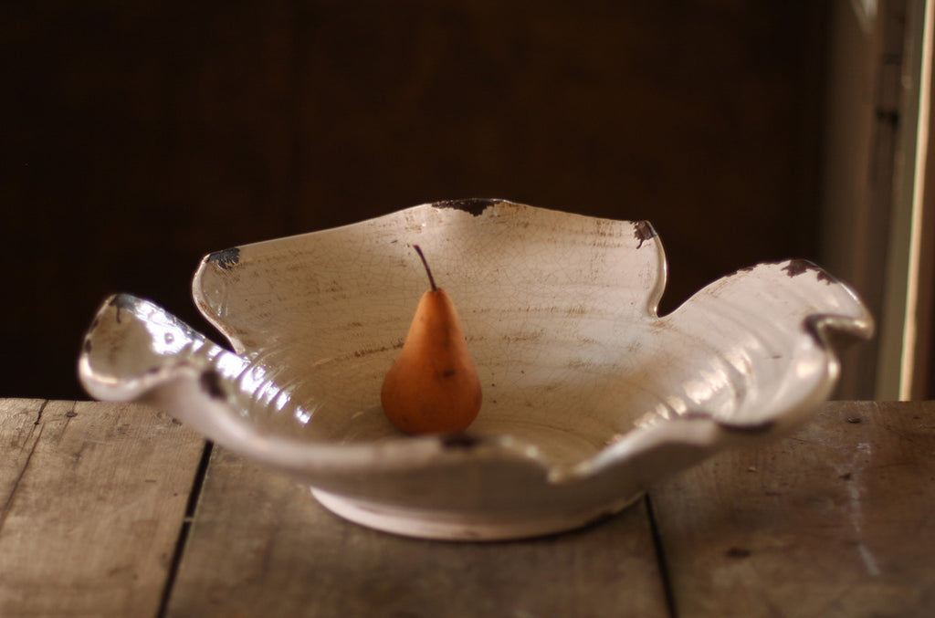 Giant ceramic leaf bowl - The Nifty Decor