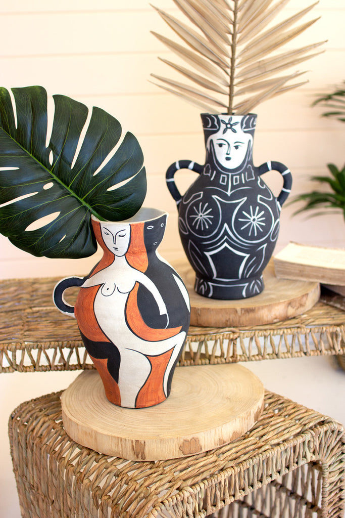 Ceramic black and white vase with two handles - Bombay Mercantile