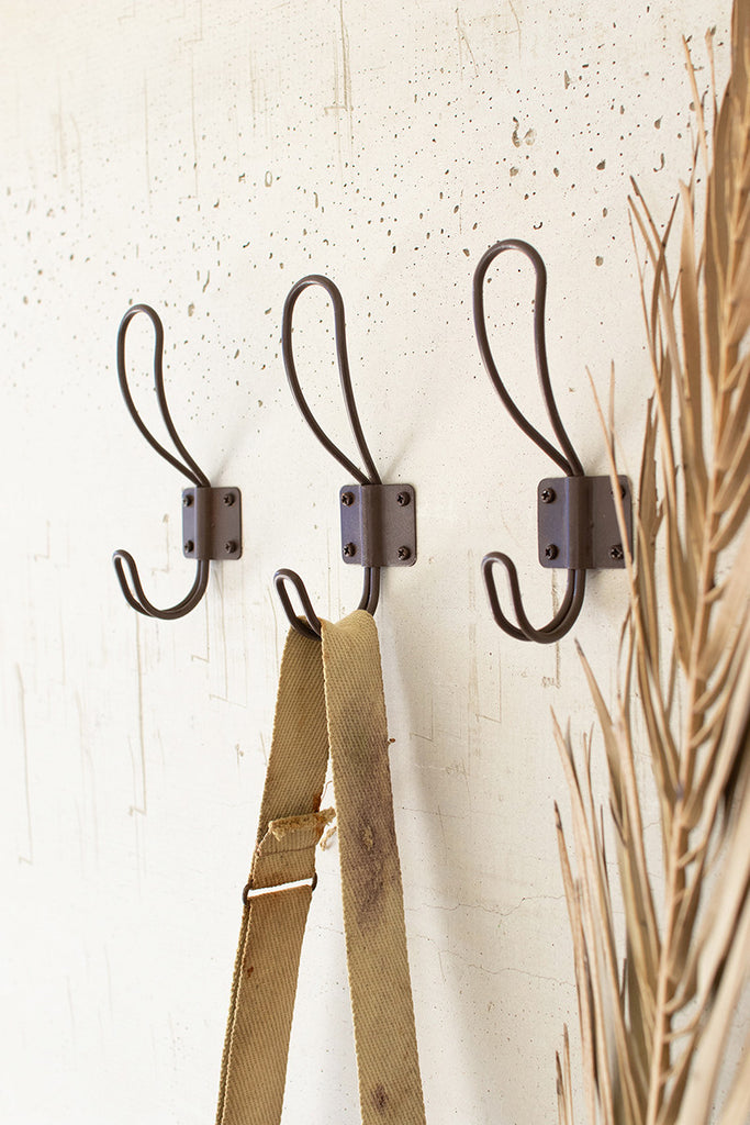 Metal hooks with screws - The Nifty Decor