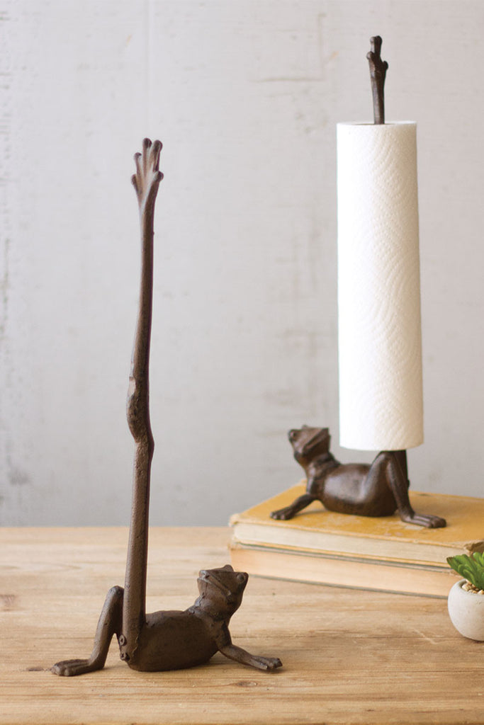 Frog paper towel holder - The Nifty Decor