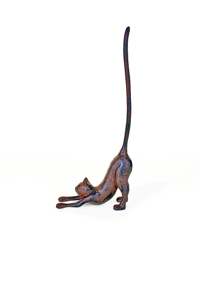 Cat paper towel holder - The Nifty Decor