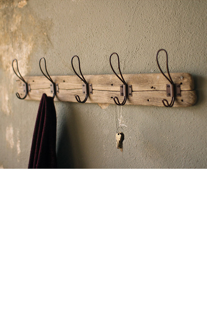 Rack with rustic hooks - The Nifty Decor