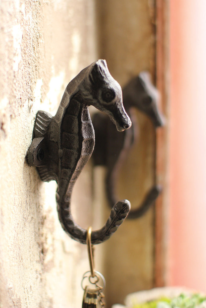 Cast iron sea horse hook - The Nifty Decor