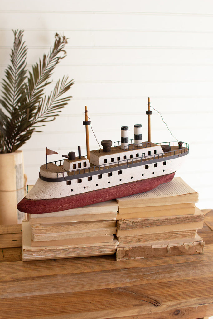 Wooden ship \ red & white - Bombay Mercantile