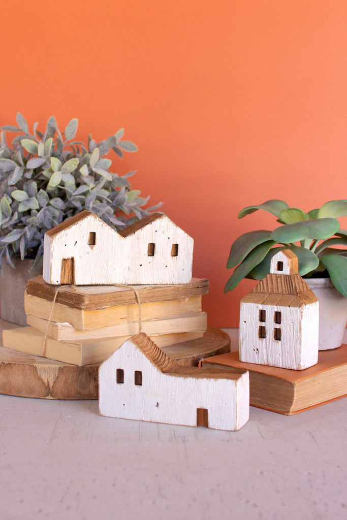 Set of 3 white wooden houses - Bombay Mercantile