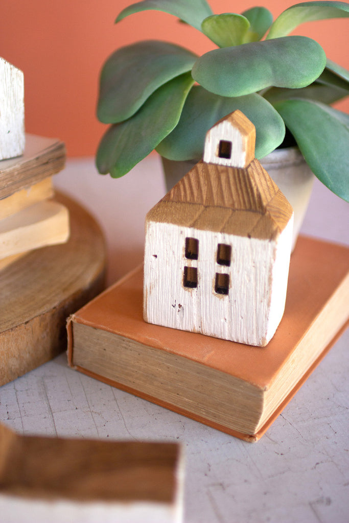 Set of 3 white wooden houses - Bombay Mercantile