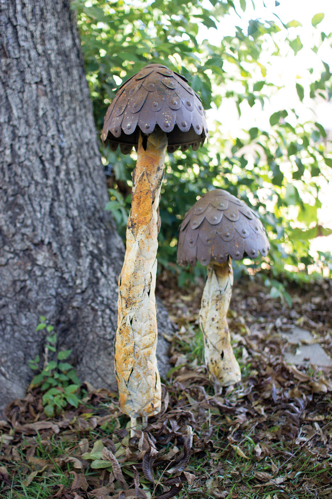 Metal mushrooms, set of 2 - The Nifty Decor
