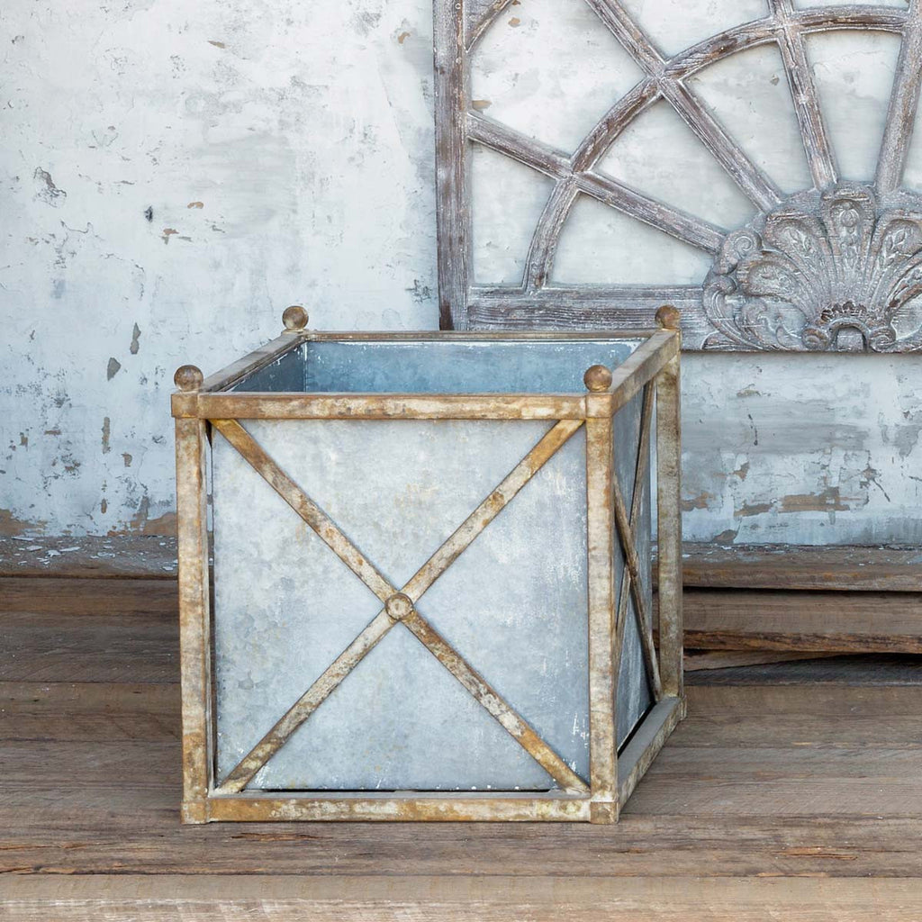 Metal Estate Planter, Small - The Nifty Decor