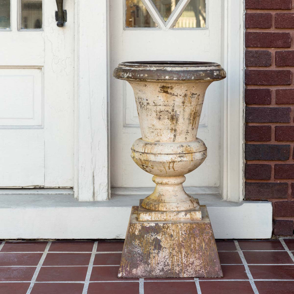 Aged Metal Entry Urn - The Nifty Decor