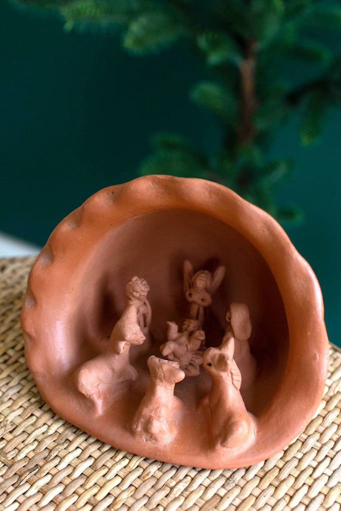 Miniature terracotta nativity - Bombay Mercantile
