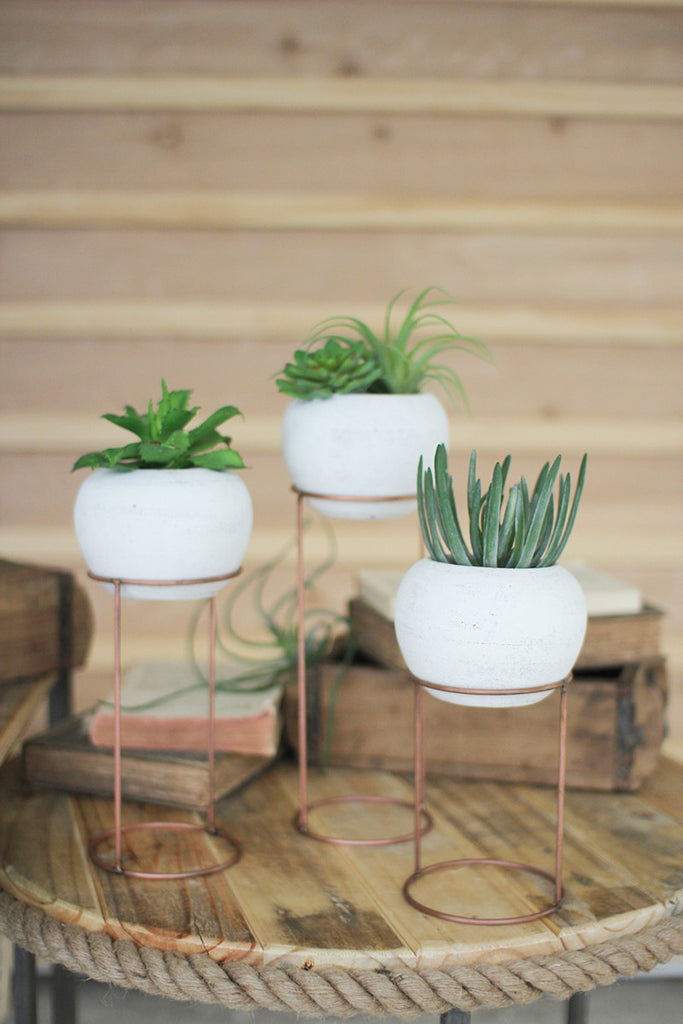 Clay vessels on wire bases, set of 3 - The Nifty Decor