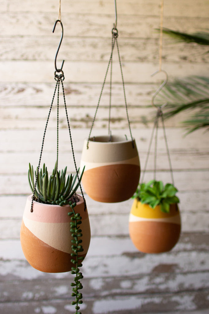 Colored hanging clay pots, set of 3 - The Nifty Decor