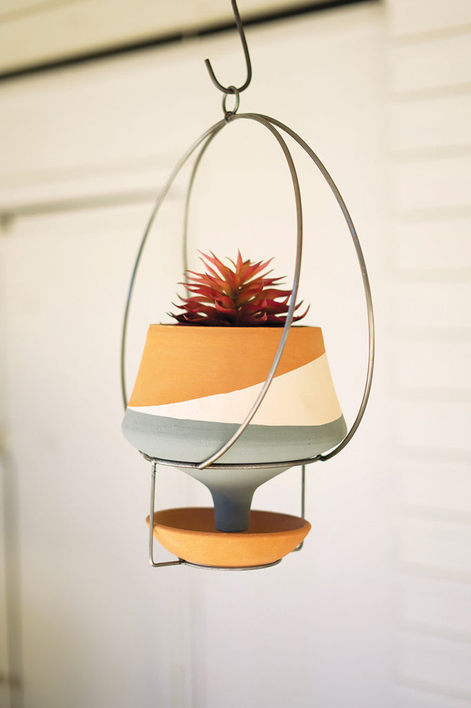Clay funnel planter with wire hanger - The Nifty Decor