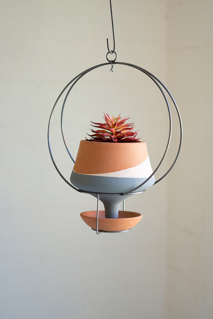 Clay funnel planter with wire hanger - The Nifty Decor