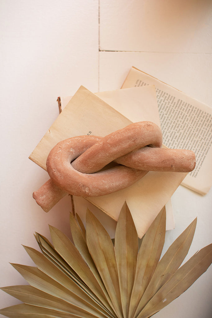 White-wash clay knot - The Nifty Decor