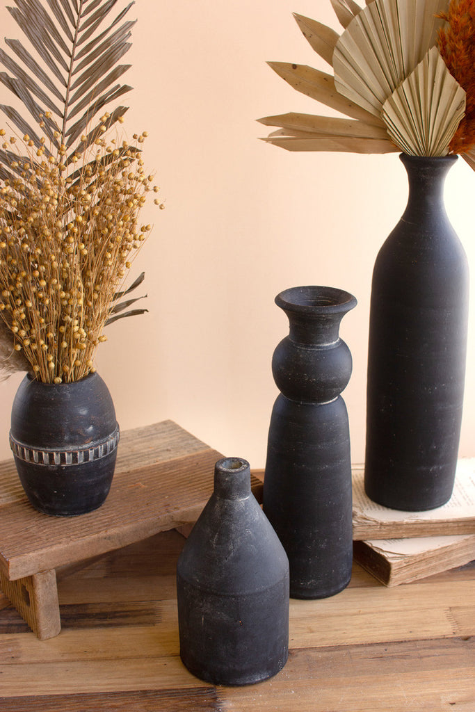 Set of 5 modern black clay vases - Bombay Mercantile