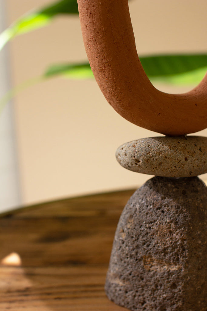 Set of 2 u-shaped clay sculptures - The Nifty Decor