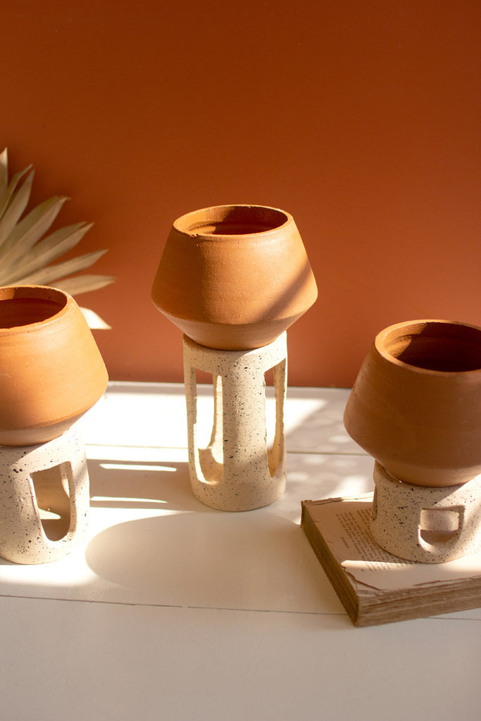 Set of 3 natural clay pots on speckled cylinder bases - Bombay Mercantile