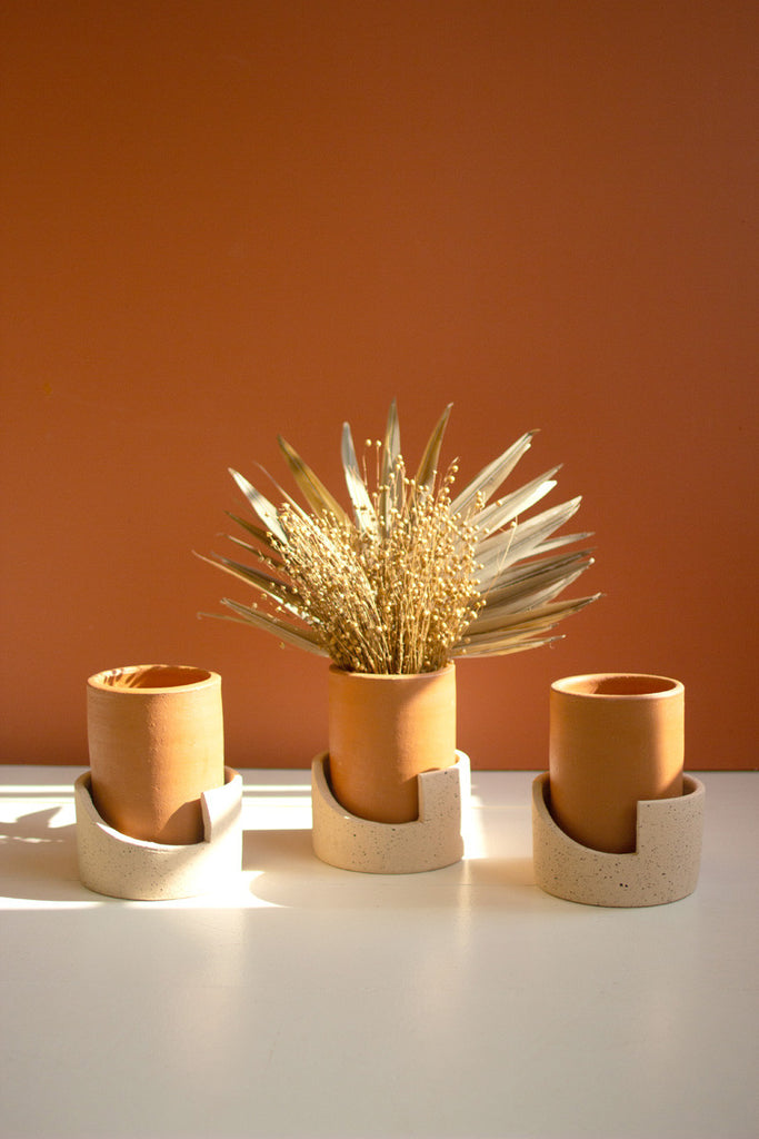 Set of 3 natural clay cylinder pots in speckled geometric trays - Bombay Mercantile