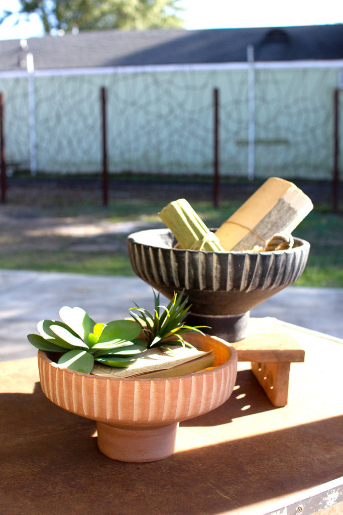 Footed clay bowls with detail on rim \ white wash - Bombay Mercantile