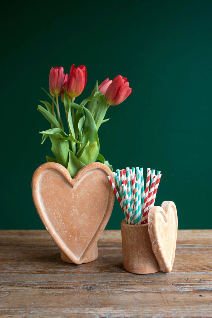 Set of 2 white-wash clay heart vases - Bombay Mercantile