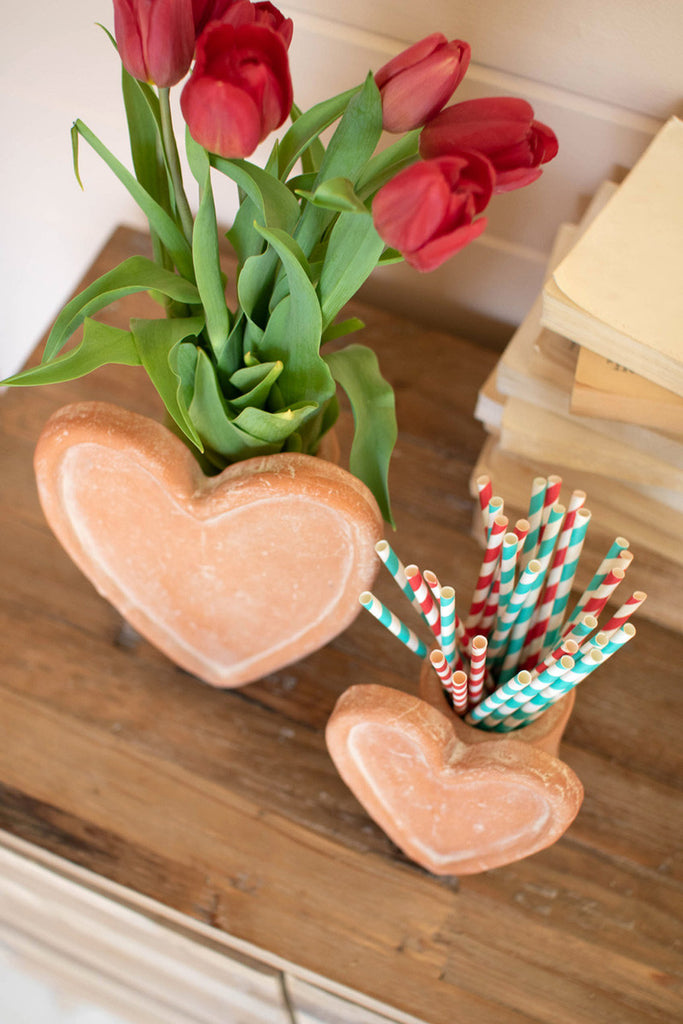 Set of 2 white-wash clay heart vases - Bombay Mercantile