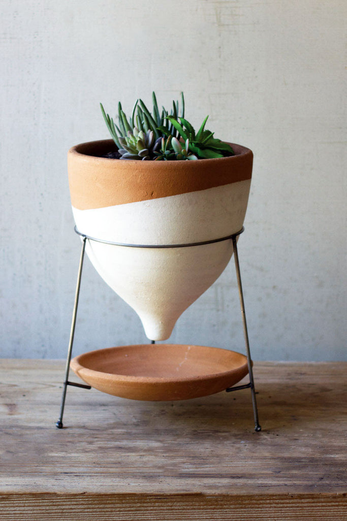 Funnel planter with wire base - The Nifty Decor