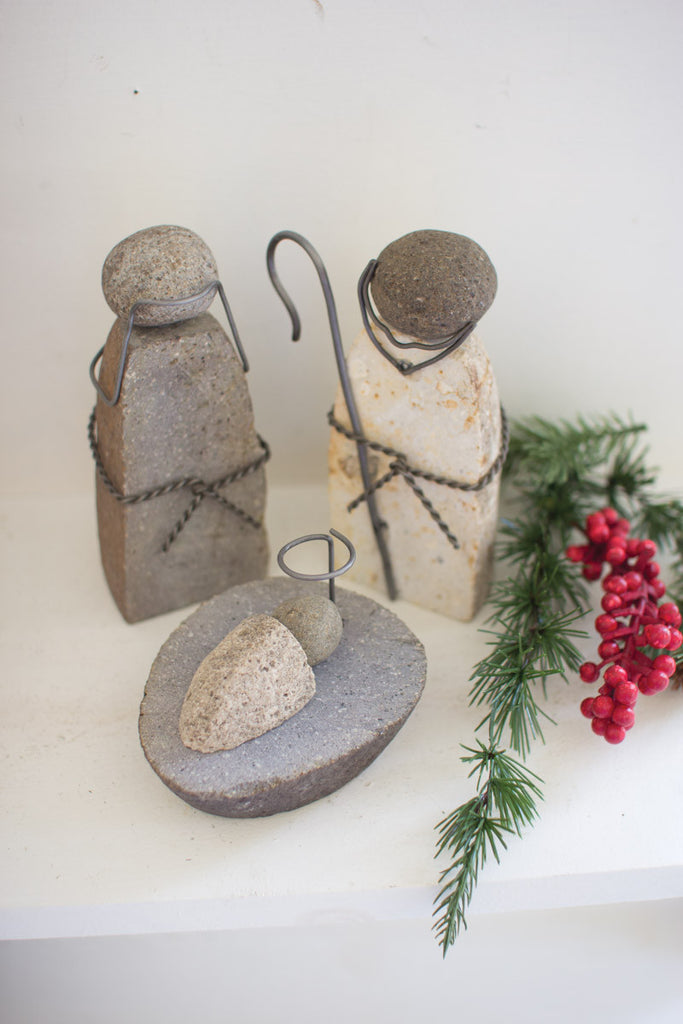 River rock mary, joseph and jesus, set of 3 - The Nifty Decor