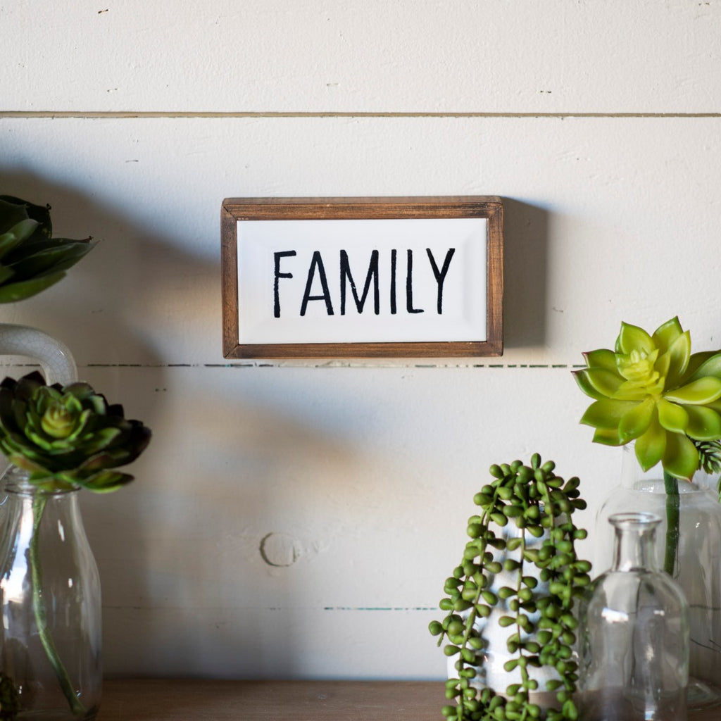 FAMILY" Blocked wood sign - Bombay Mercantile