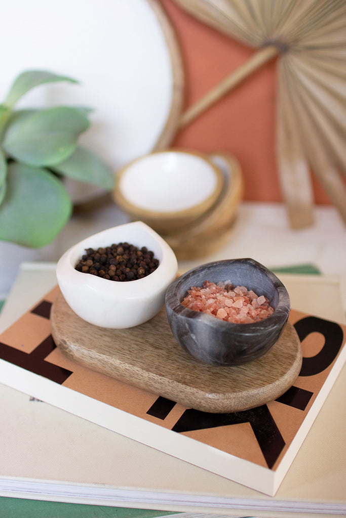 Set of 2 stone salt & pepper holders - The Nifty Decor