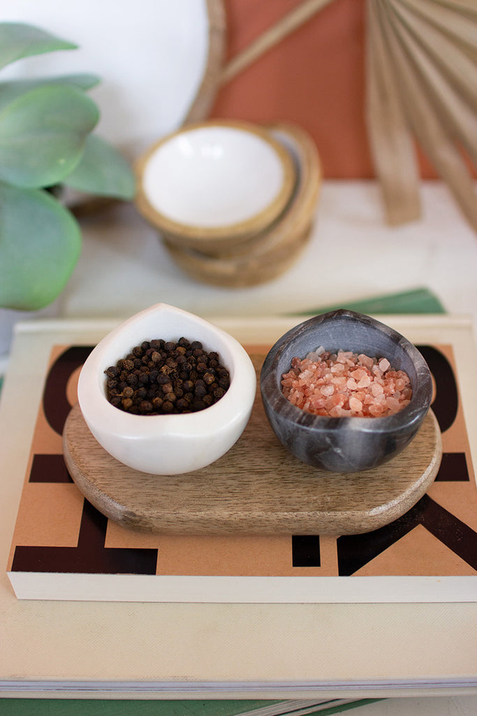 Set of 2 stone salt & pepper holders - The Nifty Decor