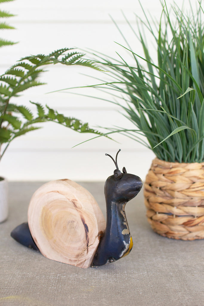 Recycled iron & wood snail - The Nifty Decor